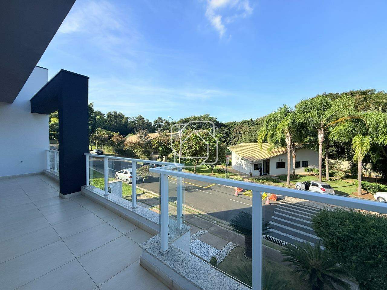 Casa de Condomínio à venda em Indaiatuba - SP - Jardim Residencial Santa Clara: Varanda