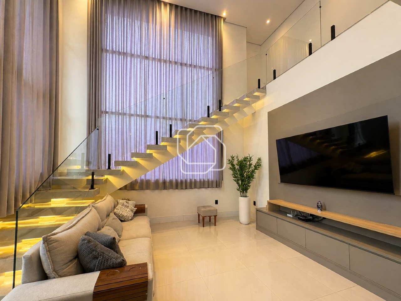 Casa de Condomínio à venda em Indaiatuba - SP - Jardim Laguna: Sala de estar