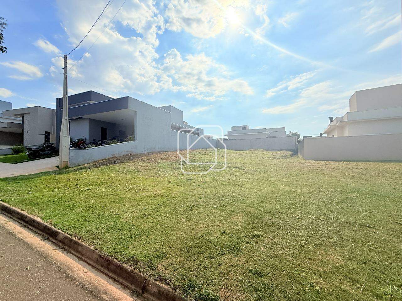 Terreno à venda em Salto - SP - Residencial Central Parque: 