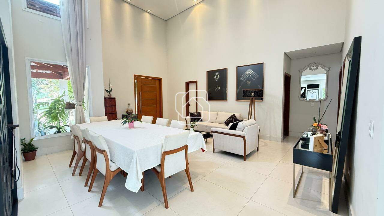 Casa de Condomínio à venda em Salto - SP - Terras de Mont Serrat: Sala de jantar