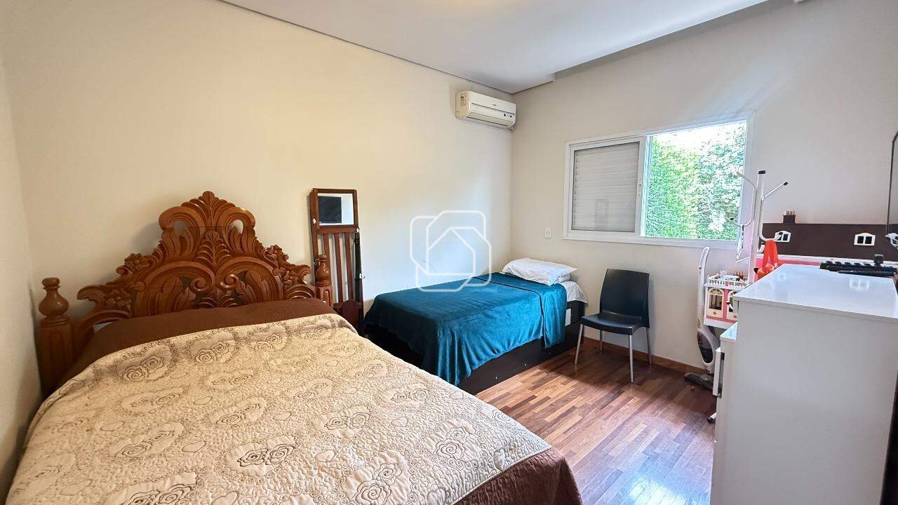 Casa de Condomínio à venda em Salto - SP - Terras de Mont Serrat: Quarto