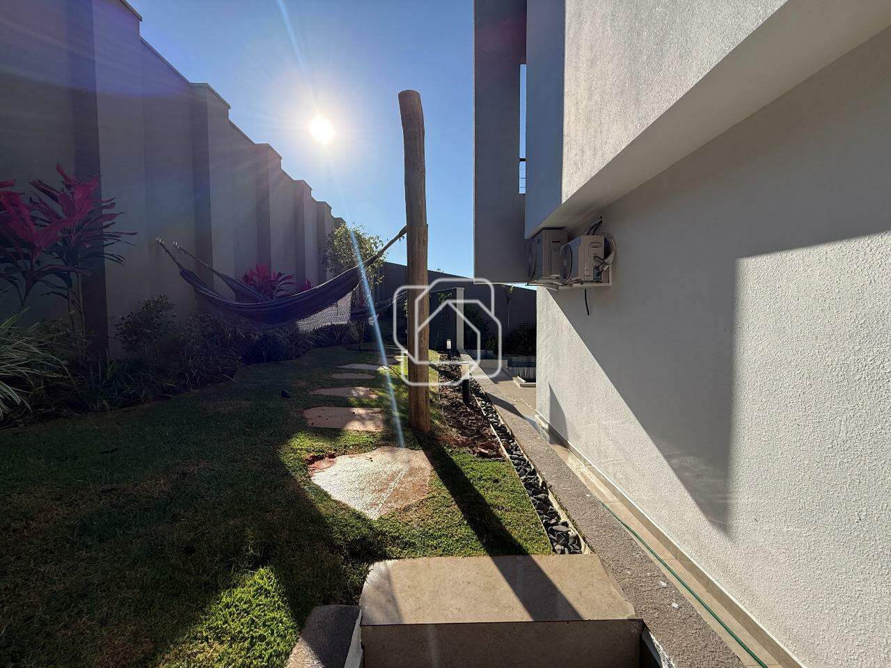 Casa de Condomínio à venda em Indaiatuba - SP - Parque Villa dos Pinheiros: rendarios