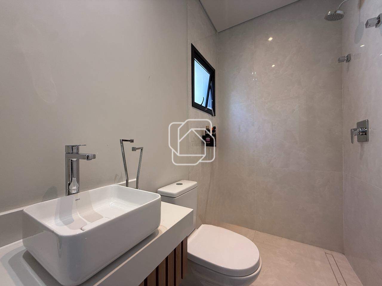 Casa de Condomínio à venda em Indaiatuba - SP - Parque Villa dos Pinheiros: banheiro suite 4