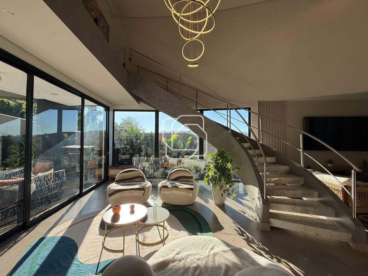 Casa de Condomínio à venda em Indaiatuba - SP - Parque Villa dos Pinheiros: sala