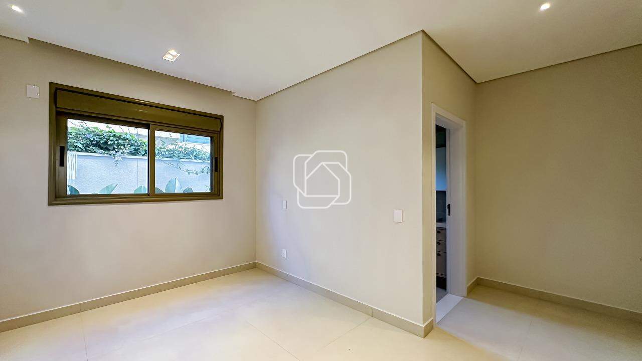 Casa de Condomínio à venda em Indaiatuba - SP - Parque Villa dos Pinheiros: Dormitório