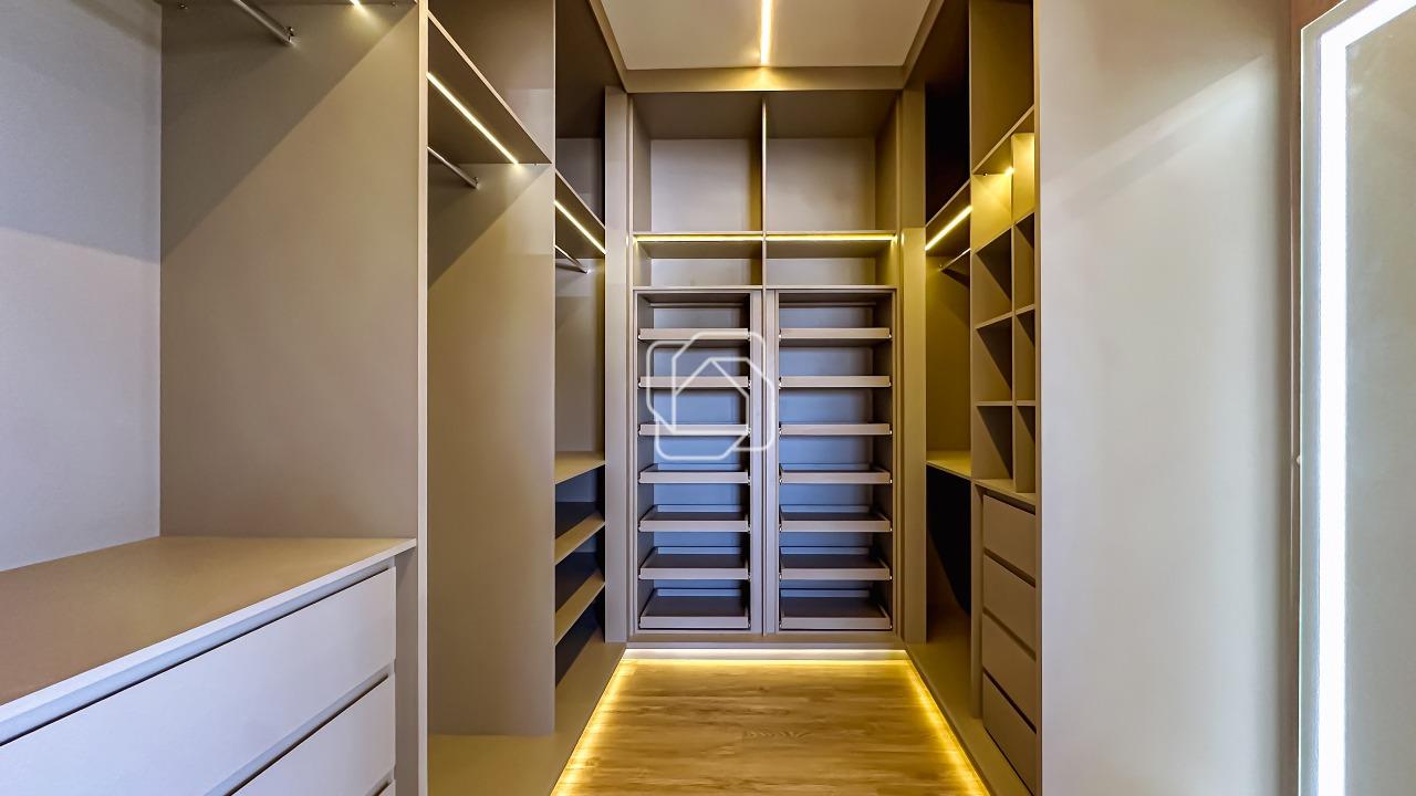 Casa de Condomínio à venda em Indaiatuba - SP - Parque Villa dos Pinheiros: Closet