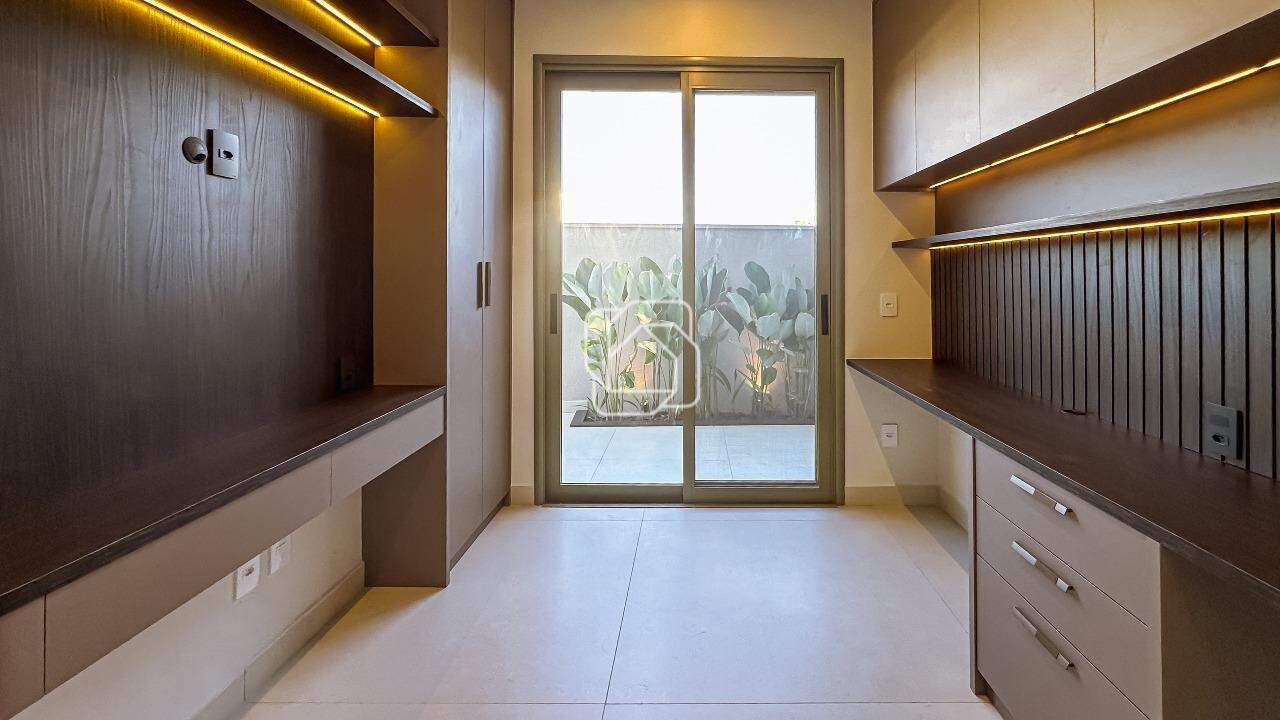 Casa de Condomínio à venda em Indaiatuba - SP - Parque Villa dos Pinheiros: Escritório