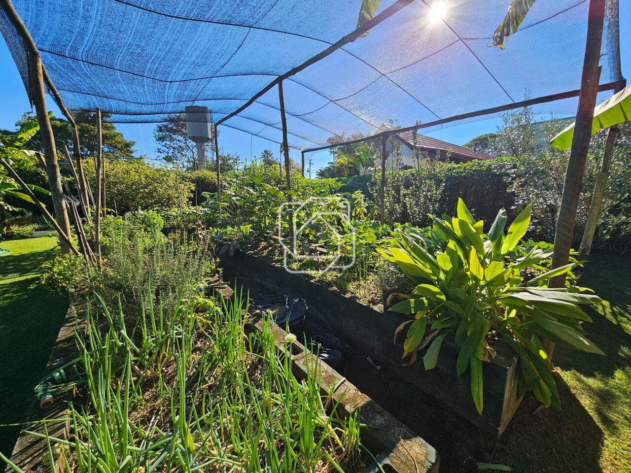 Casa de Condomínio à venda em Indaiatuba - SP - Vale das Laranjeiras: Horta
