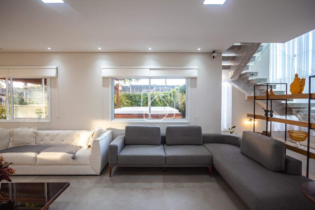 Casa de Condomínio para aluguel em Indaiatuba - SP - Jardim Residencial Santa Clara: Sala de estar