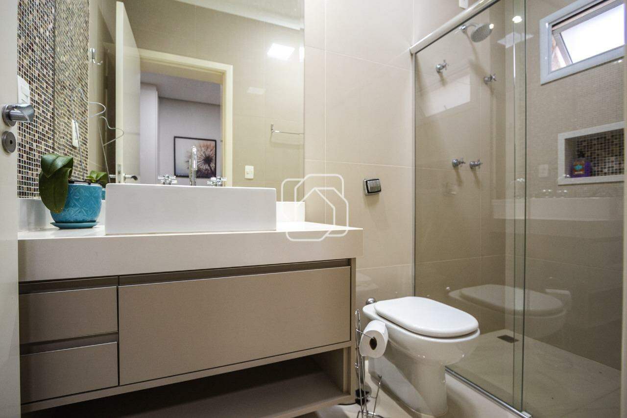 Casa de Condomínio para aluguel em Indaiatuba - SP - Jardim Residencial Santa Clara: Banheiro