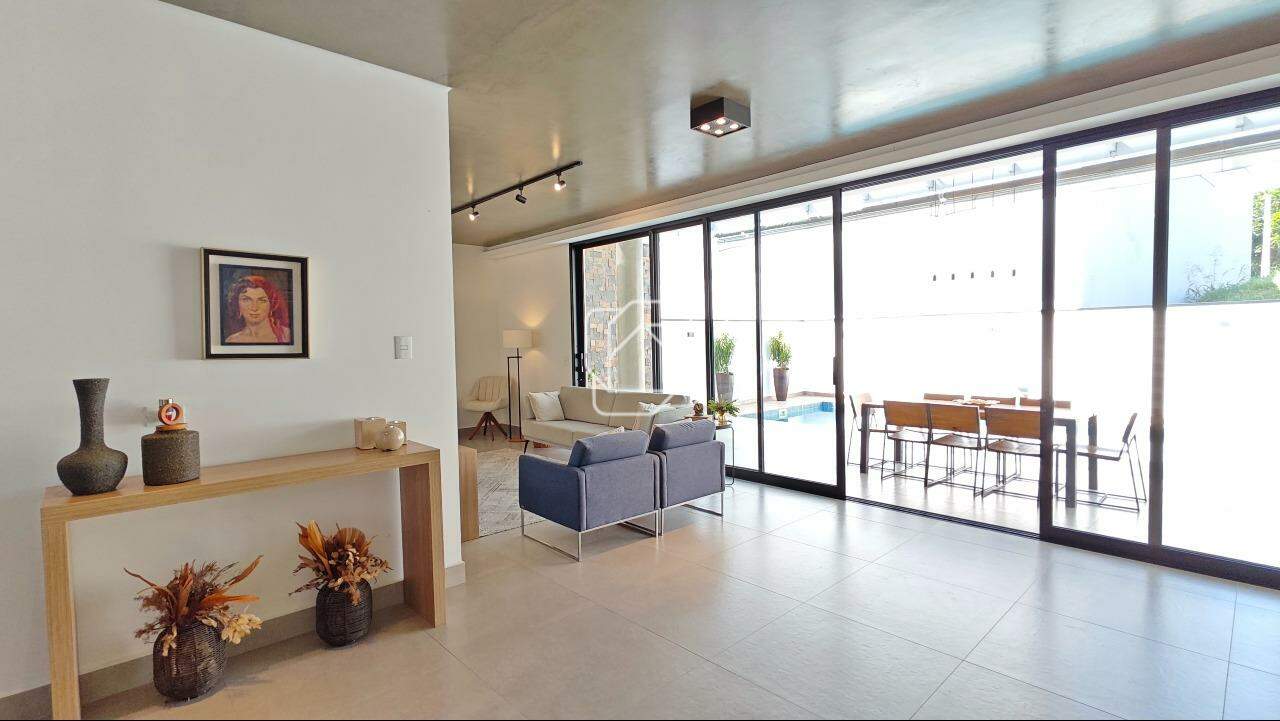 Casa de Condomínio à venda em Indaiatuba - SP - Jardins Di Roma: Sala de estar