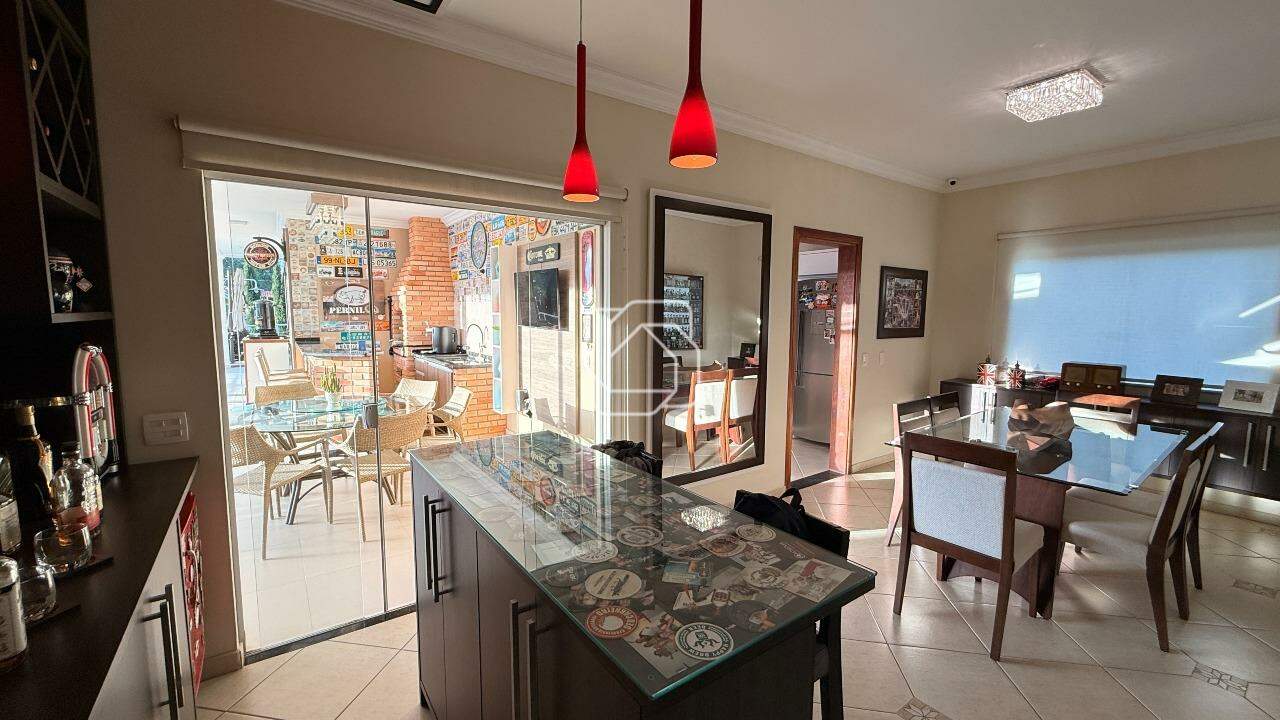 Casa de Condomínio à venda em Itu - SP - Parque Village Castelo: