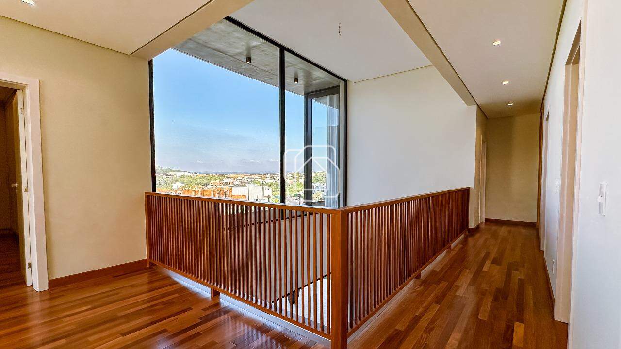 Casa de Condomínio à venda em Indaiatuba - SP - Parque Villa dos Pinheiros: Corredor
