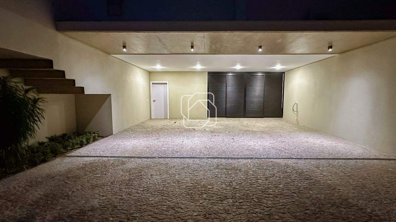 Casa de Condomínio à venda em Indaiatuba - SP - Parque Villa dos Pinheiros: Garagem