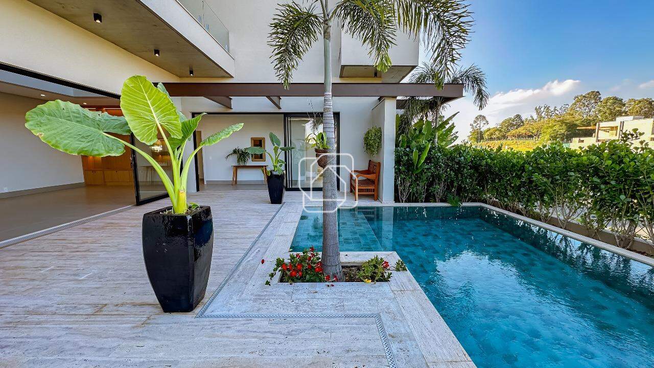 Casa de Condomínio à venda em Indaiatuba - SP - Parque Villa dos Pinheiros: Área da piscina