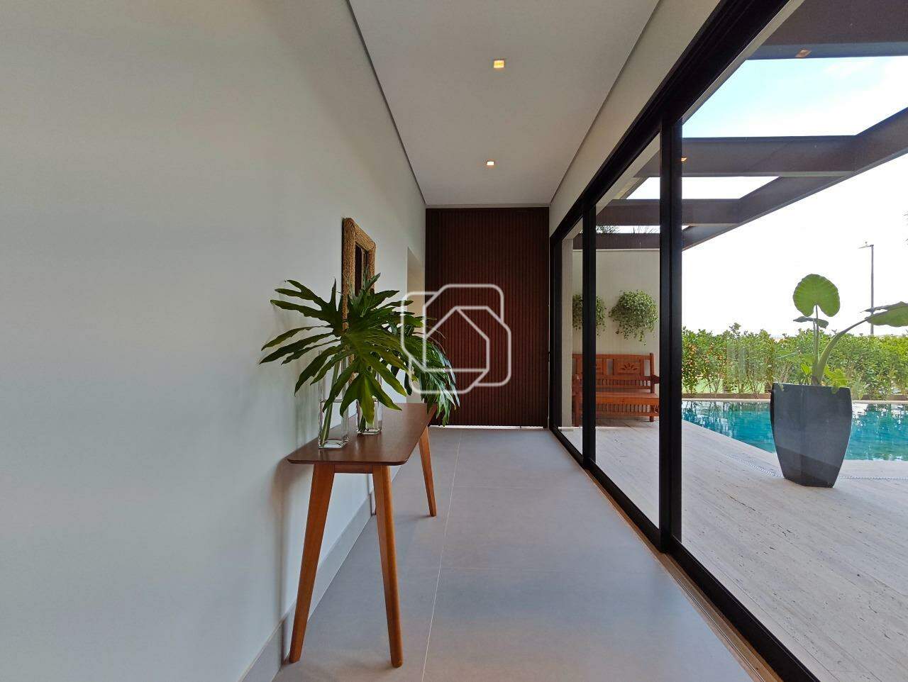 Casa de Condomínio à venda em Indaiatuba - SP - Parque Villa dos Pinheiros: Hall de entrada