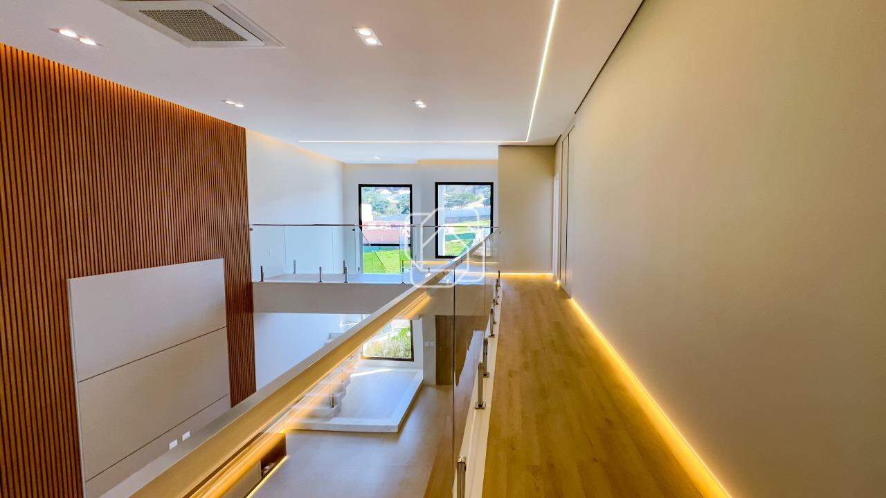 Casa de Condomínio à venda em Indaiatuba - SP - Jardim Villa Sapezal: Corredor