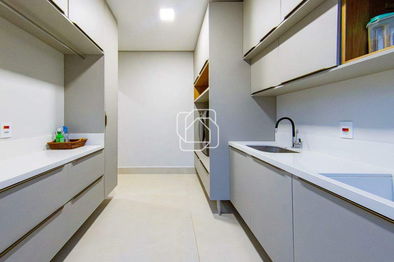 Casa de Condomínio à venda em Indaiatuba - SP - Jardins do Golfe Residencial Indaiatuba: Lavanderia