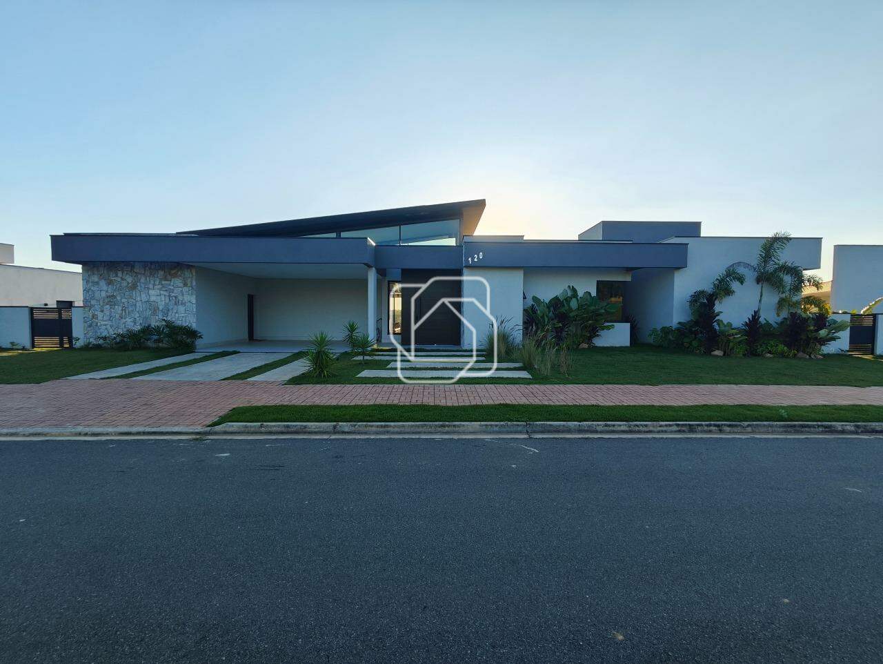 Casa de Condomínio à venda em Indaiatuba - SP - Jardins do Golfe Residencial Indaiatuba: Fachada