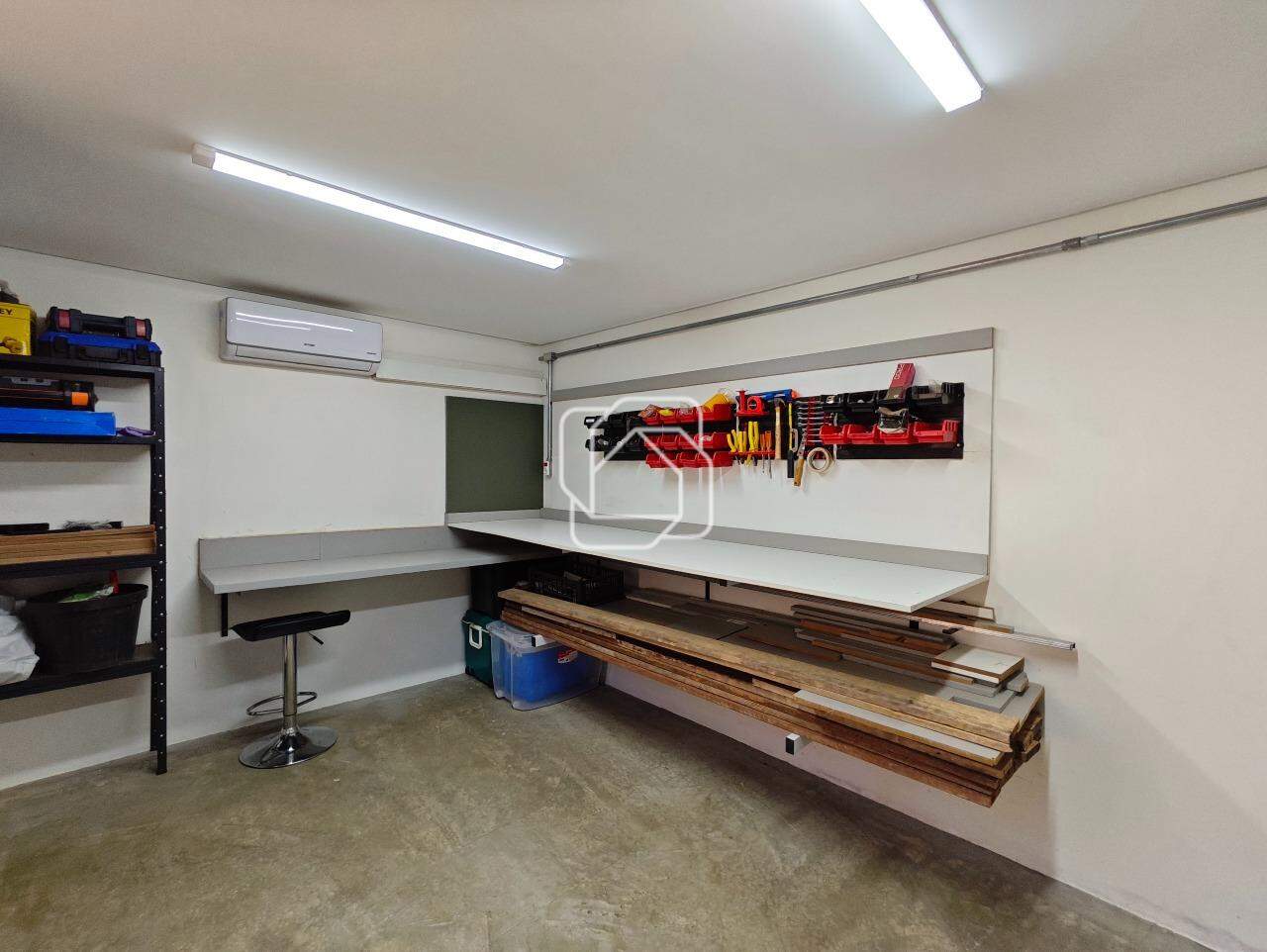 Casa de Condomínio à venda em Indaiatuba - SP - Jardins do Golfe Residencial Indaiatuba: Oficina
