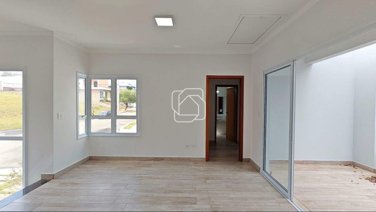 Casa de Condomínio para aluguel em Indaiatuba - SP - Jardim dos Lagos: Hall do piso superior