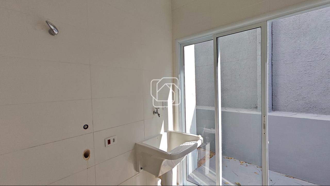 Casa de Condomínio para aluguel em Indaiatuba - SP - Jardim dos Lagos: Lavanderia