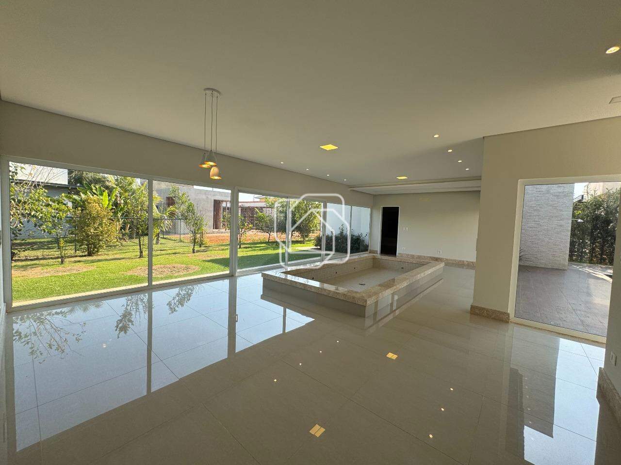 Casa de Condomínio para aluguel em Salto - SP - Residencial Primavera: 