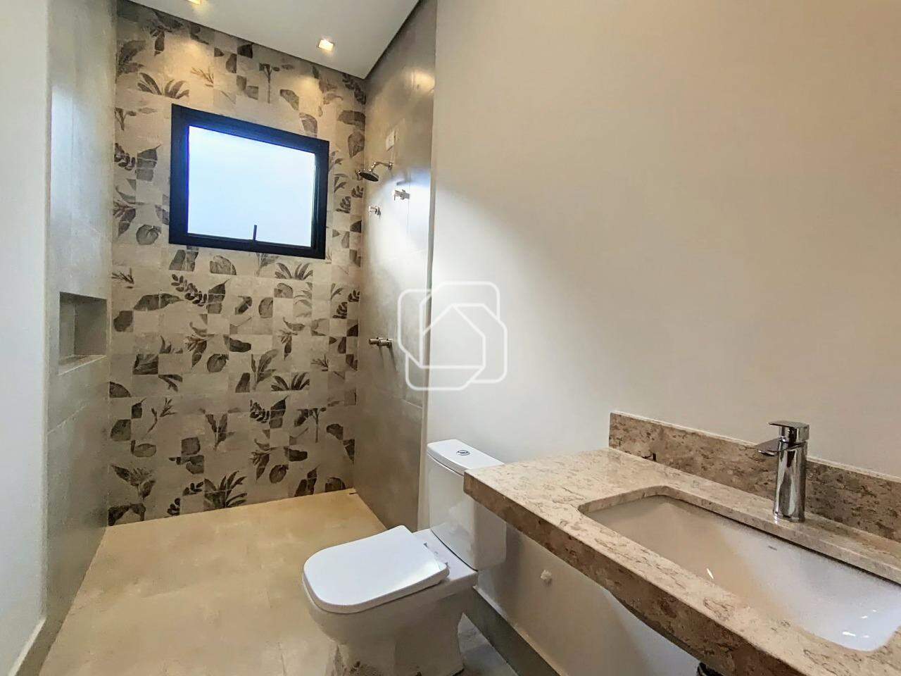 Casa de Condomínio à venda em Itu - SP - Condomínio Residencial Mont Blanc: Banheiro da suíte