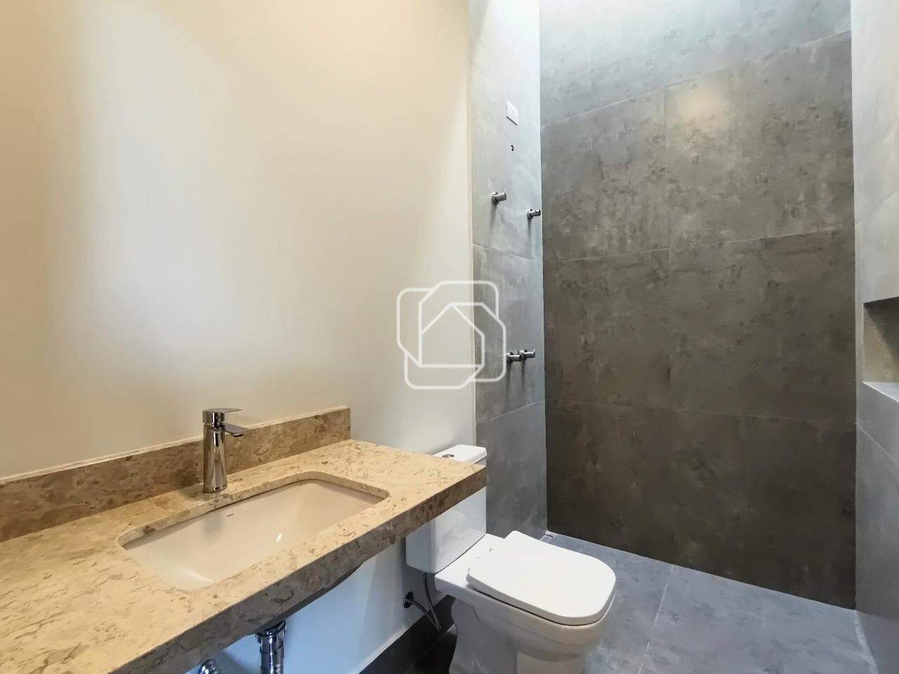 Casa de Condomínio à venda em Itu - SP - Condomínio Residencial Mont Blanc: Banheiro externo