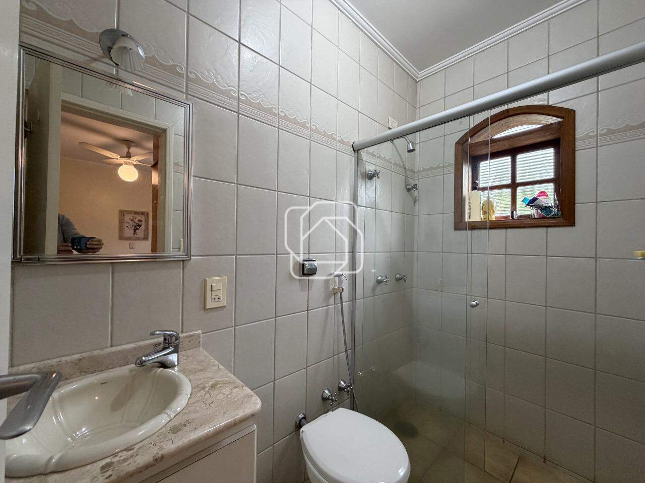 Casa de Condomínio à venda em Indaiatuba - SP - Colinas do Mosteiro de Itaici: Banheiro