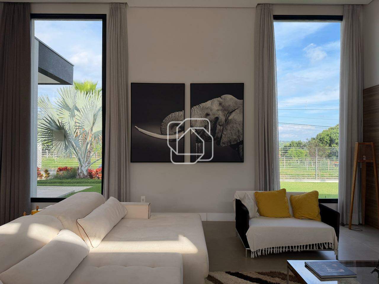 Casa de Condomínio à venda em Indaiatuba - SP - Vale das Laranjeiras: Sala de estar