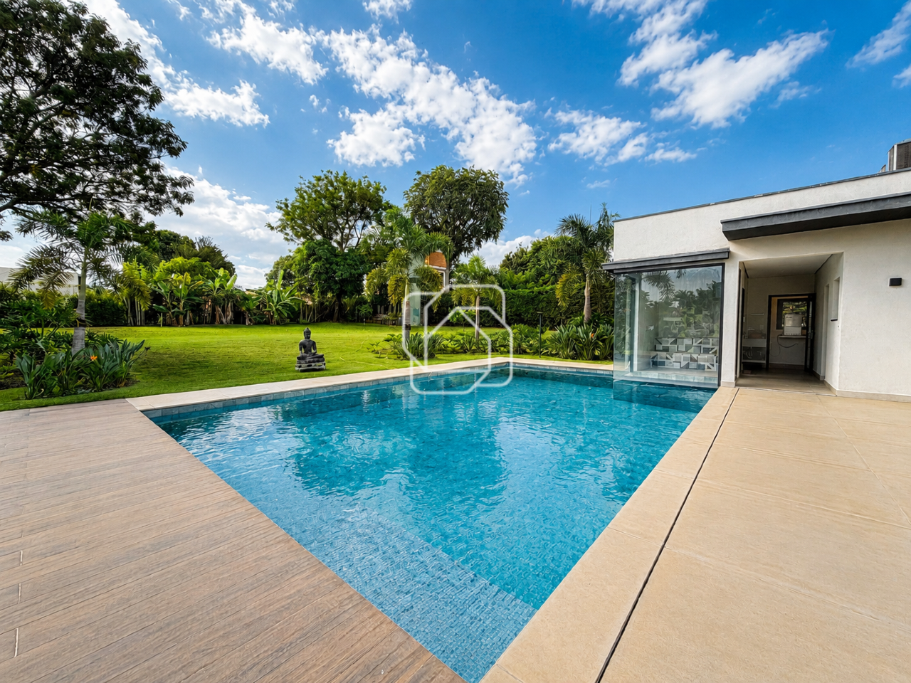 Casa de Condomínio à venda em Indaiatuba - SP - Vale das Laranjeiras: Área da piscina