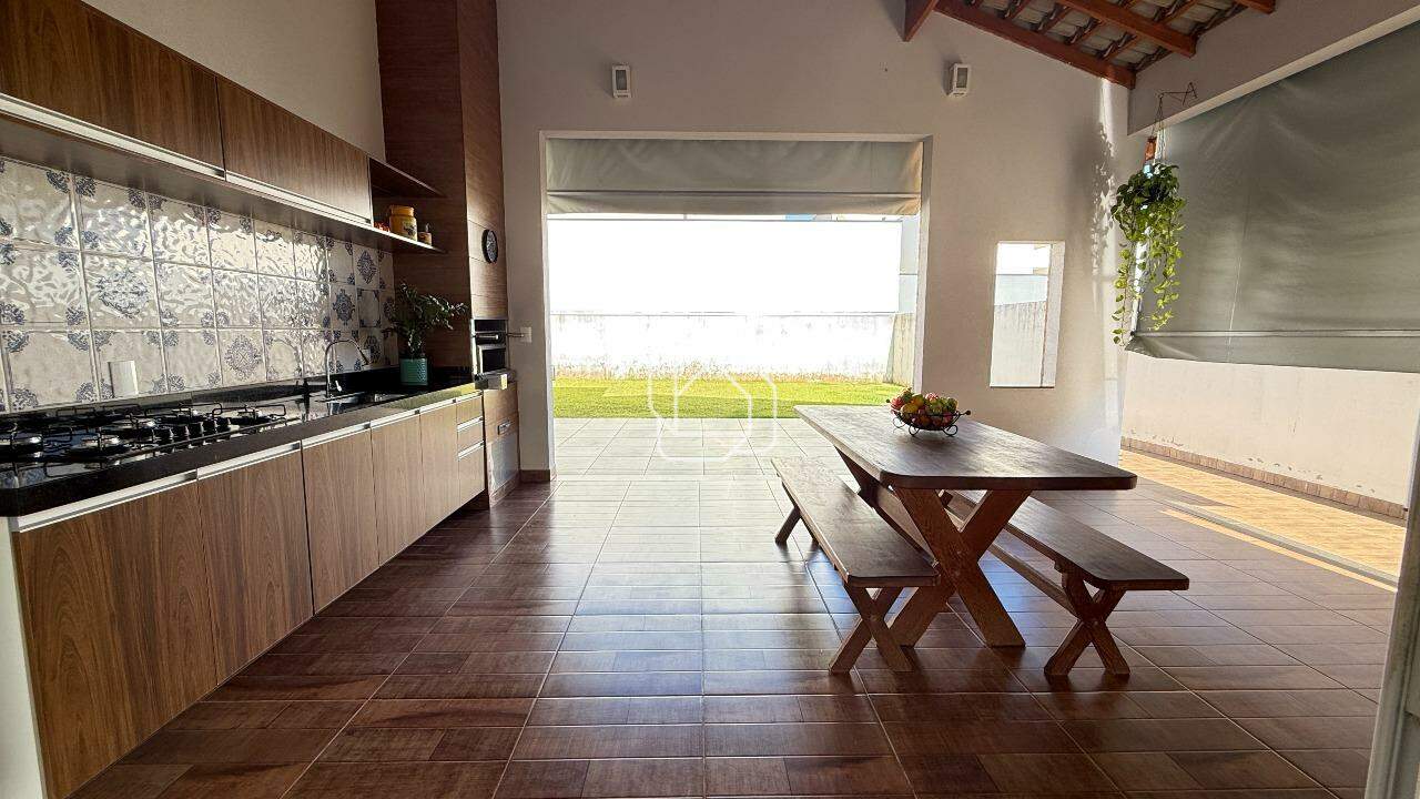 Casa de Condomínio à venda em Salto - SP - Portal dos Bandeirantes Salto: 