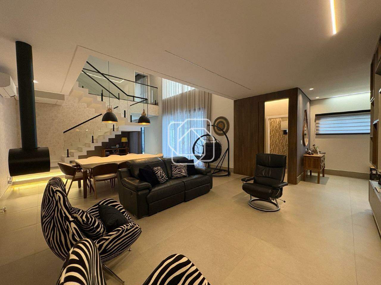 Casa de Condomínio para aluguel em Indaiatuba - SP - Residencial Duas Marias: Sala de estar
