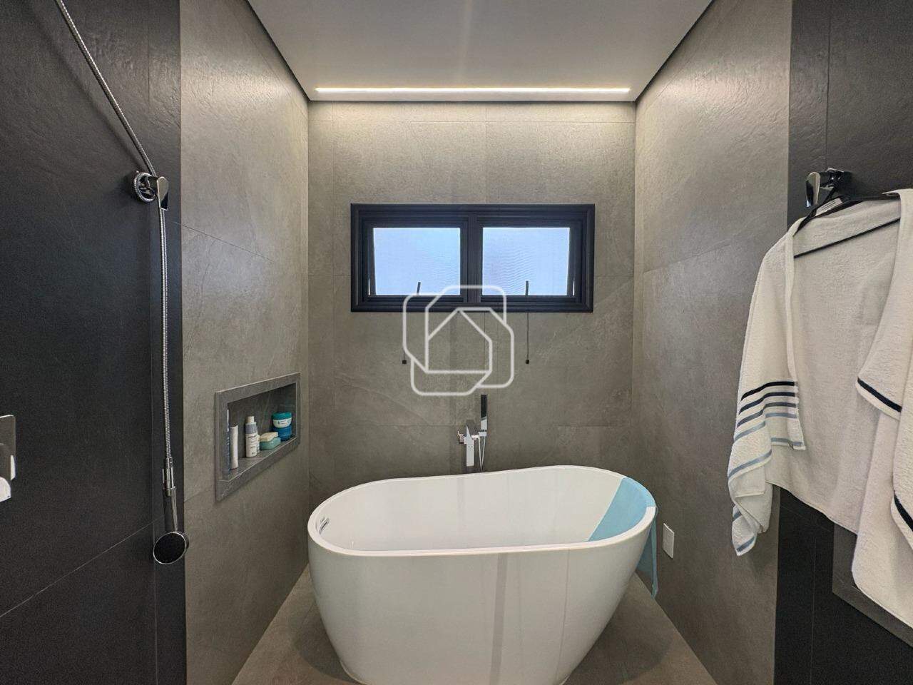 Casa de Condomínio para aluguel em Indaiatuba - SP - Residencial Duas Marias: WC Suite master