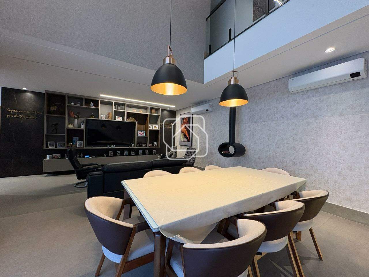 Casa de Condomínio para aluguel em Indaiatuba - SP - Residencial Duas Marias: Sala de jantar