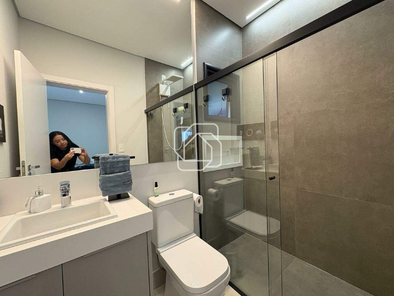 Casa de Condomínio para aluguel em Indaiatuba - SP - Residencial Duas Marias: WC Suite 2