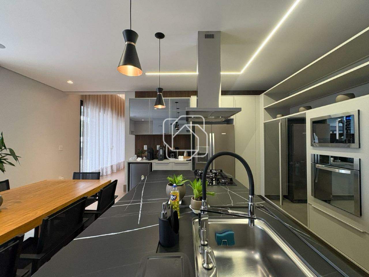 Casa de Condomínio para aluguel em Indaiatuba - SP - Residencial Duas Marias: Cozinha e Gourmet Integrada