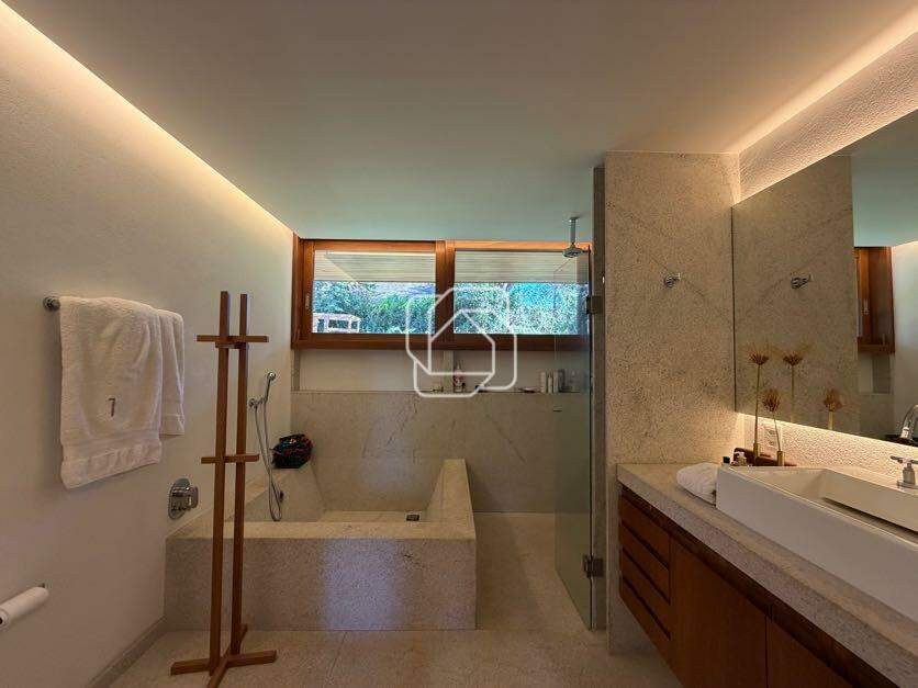 Casa de Condomínio à venda em Monte Mor - SP - Haras Larissa: Banheiro