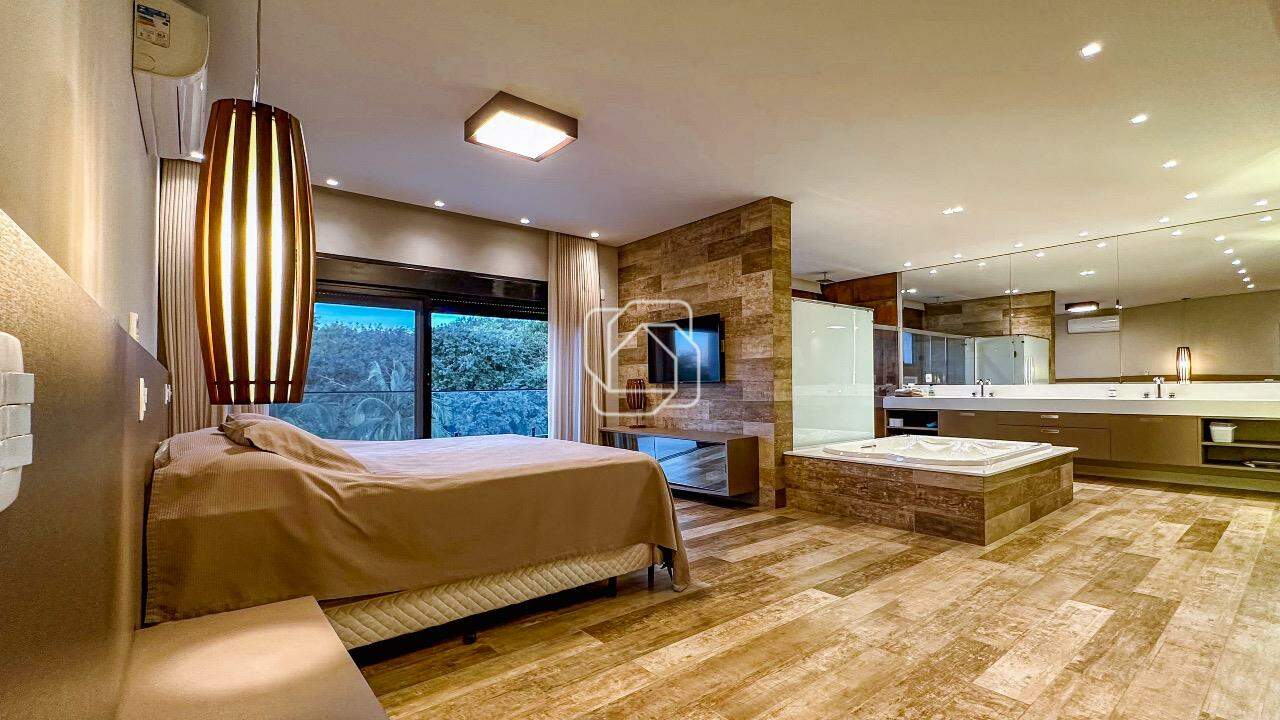 Casa de Condomínio à venda em Porto Feliz - SP - Fazenda Alvorada: Suíte