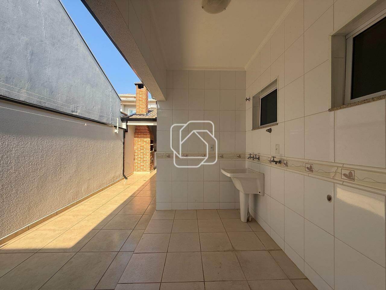 Casa de Condomínio à venda em Indaiatuba - SP - Jardim Villa Romana: Lavanderia