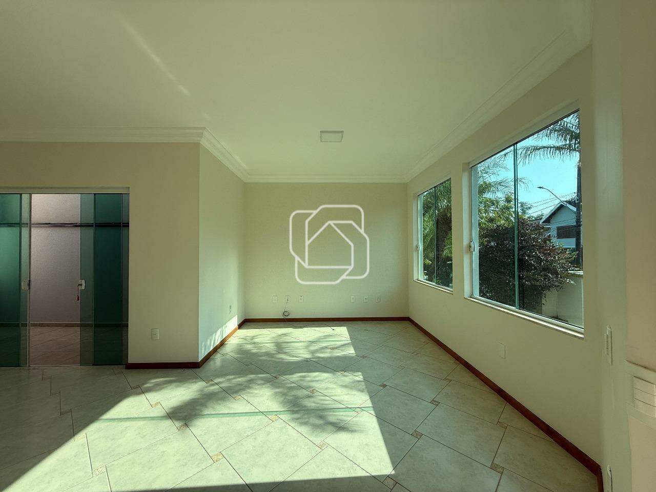 Casa de Condomínio à venda em Indaiatuba - SP - Jardim Villa Romana: Sala