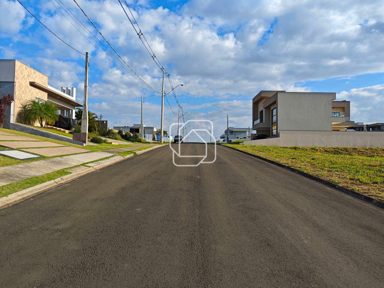 Terreno à venda em Indaiatuba - SP - Jardim Quintas da Terracota: Rua do terreno
