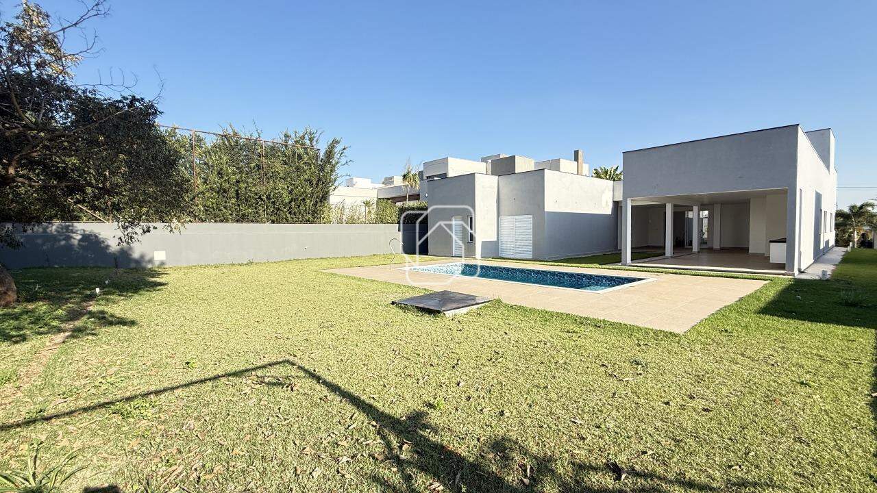 Casa de Condomínio à venda em Salto - SP - Terras de Mont Serrat: Área externa