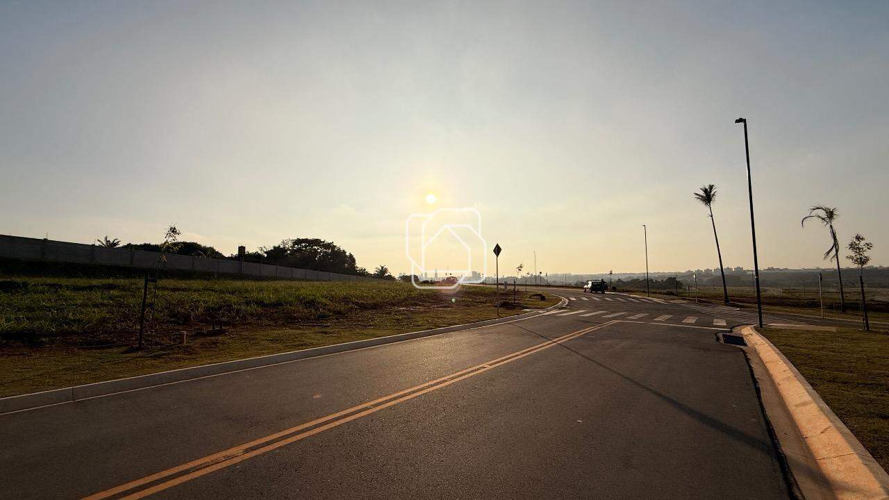 Terreno à venda em Indaiatuba - SP - Quinta do Lago: Rua do terreno