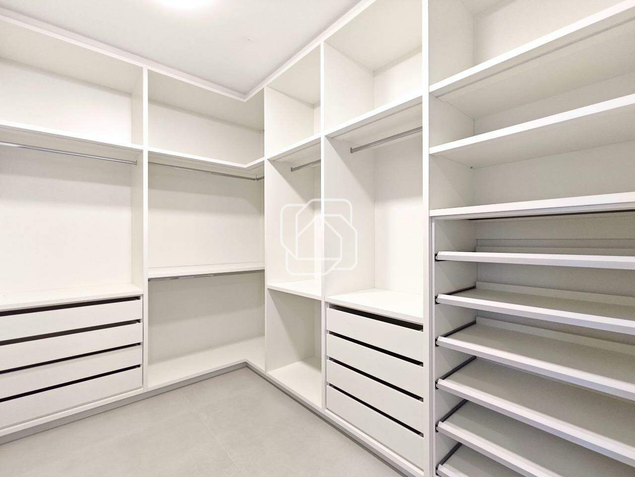 Casa de Condomínio à venda em Indaiatuba - SP - Residencial Evidências: Closet