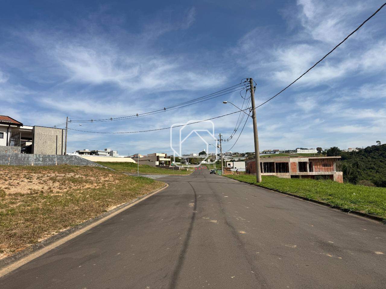 Terreno à venda em Indaiatuba - SP - Jardim Quintas da Terracota: Rua do terreno