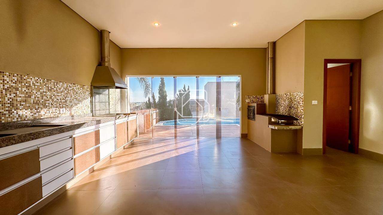 Casa de Condomínio à venda em Salto - SP - Condomínio Monte Belo: 
