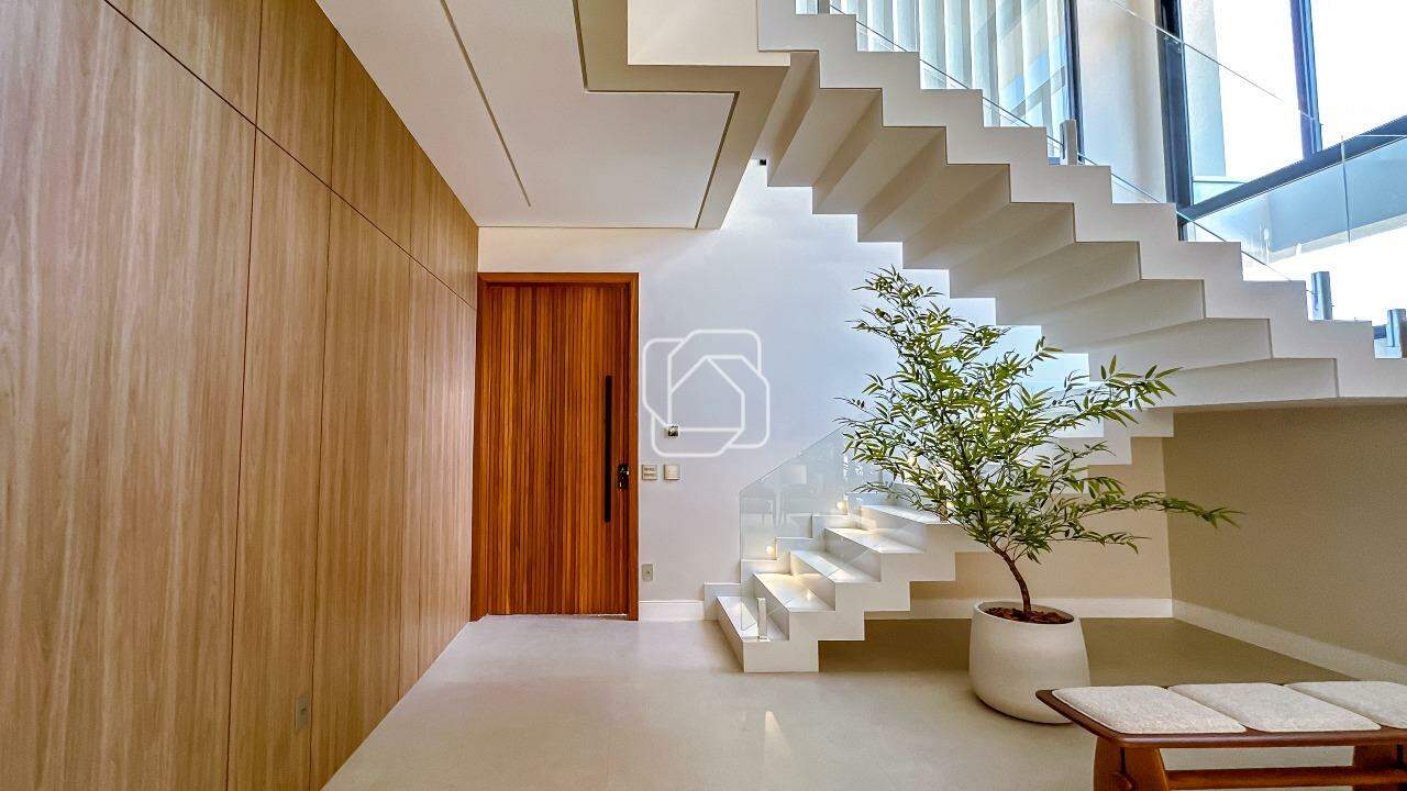 Casa de Condomínio à venda em Indaiatuba - SP - Jardim Residencial Santa Clara: Hall de entrada