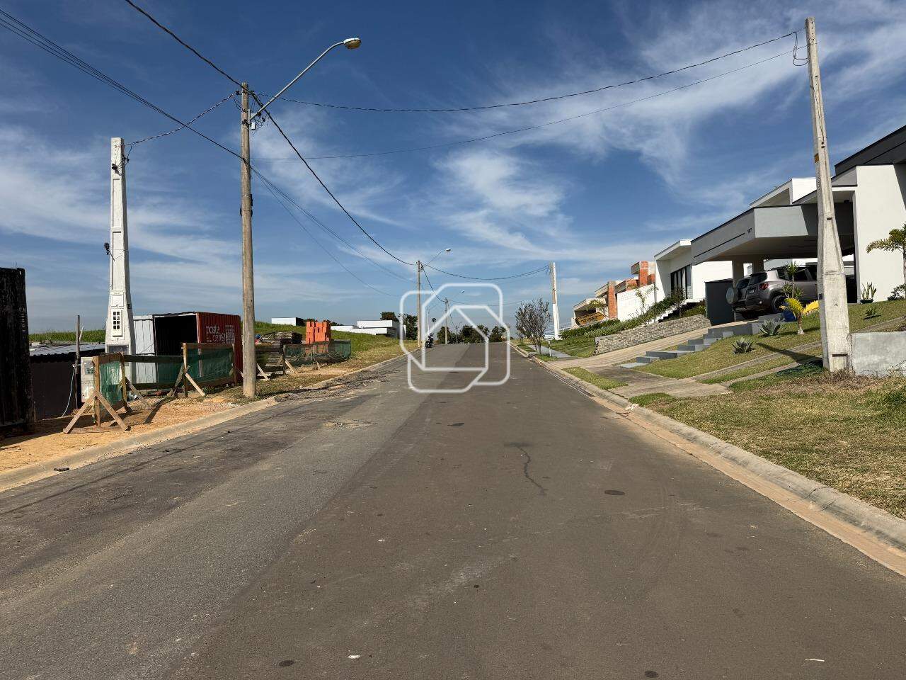 Terreno à venda em Indaiatuba - SP - Jardim Quintas da Terracota: Rua do terreno